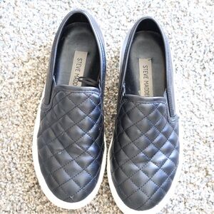 steve madden women slip on size 6 m